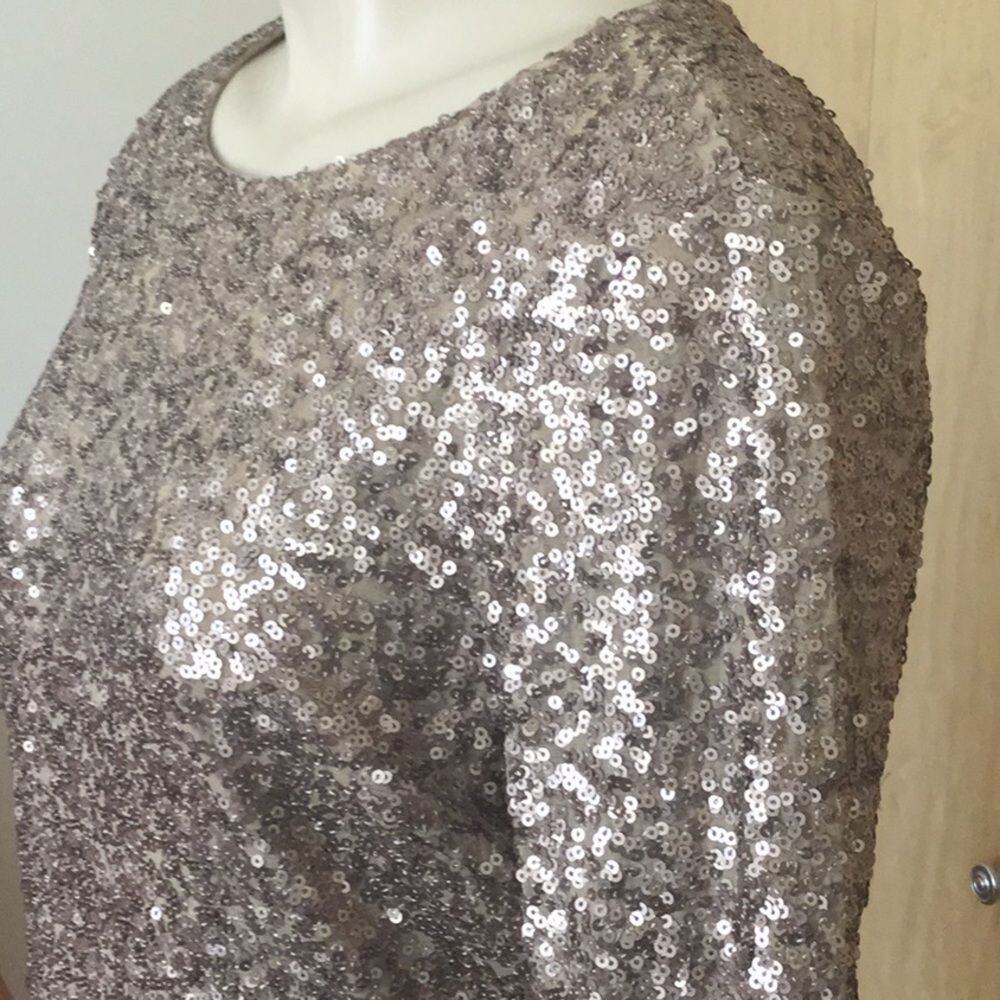 Cowl-sequin-embellished long-sleeved dress888 - Picture 5 of 9